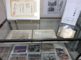 大阪市の渡船　「ふね遺産」登録書、登録証　展示風景