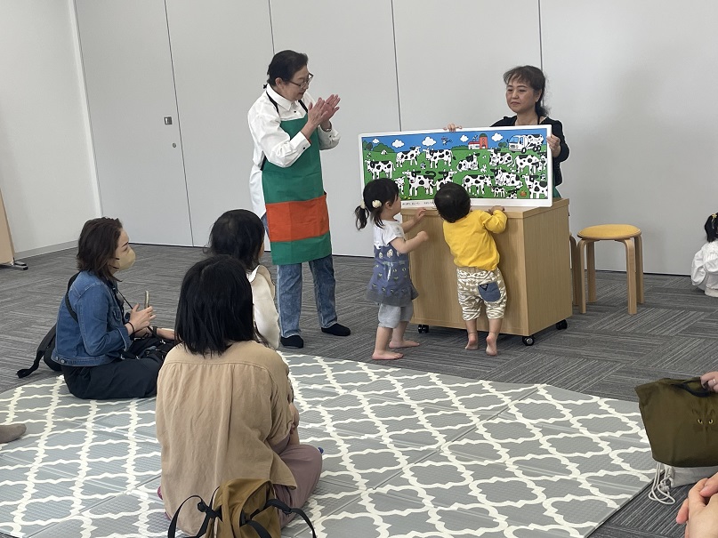 大阪市立港図書館「港子ども劇場おたのしみ会」写真