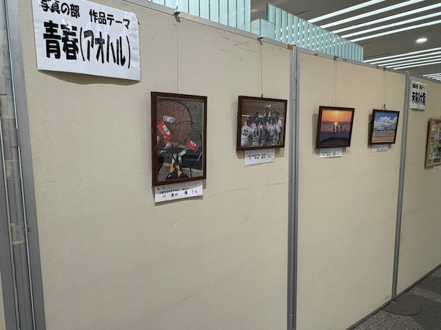 第22回中学生絵画・写真コンクールのようす