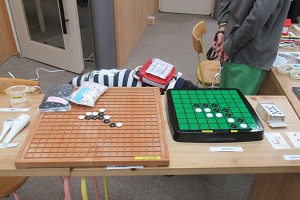 見えない・見えにくい人のための便利グッズの展示