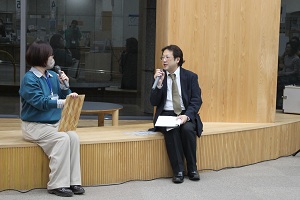 百味連環8粒めのトーク中のようす