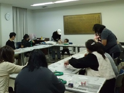 クリスマスリースクラフトを作ろう写真2