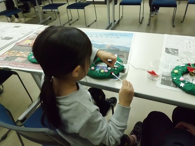 クリスマスリースクラフトを作ろう写真4