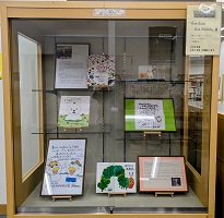 OneBookOneOSAKAケース展示画像2