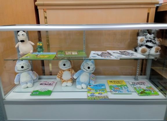 絵本からとび出したキャラクターたち展写真