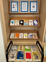 新書でタッチ情報リテラシー展写真