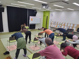 読書前のヨガタイム写真４