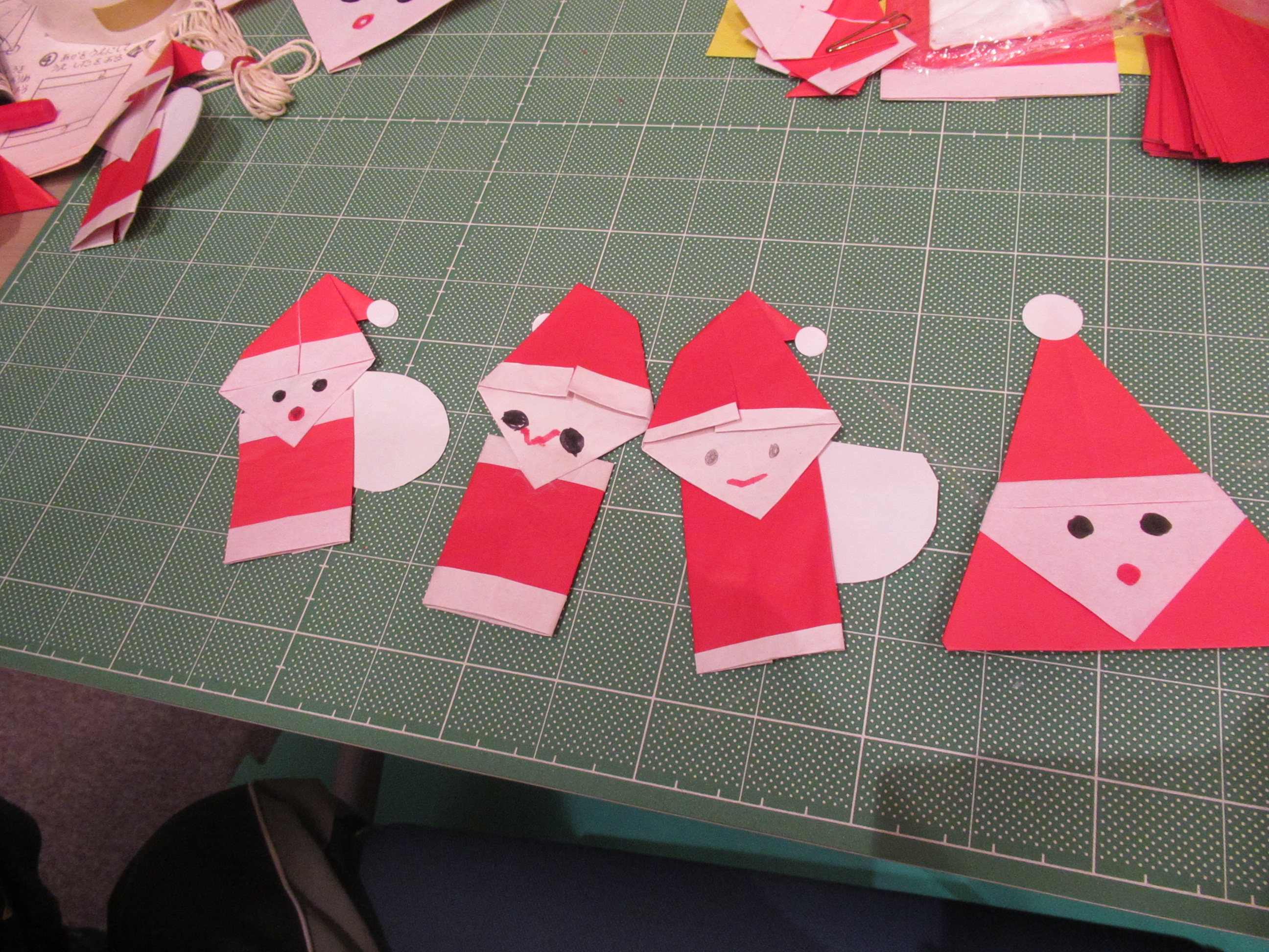 おりがみ　サンタクロース