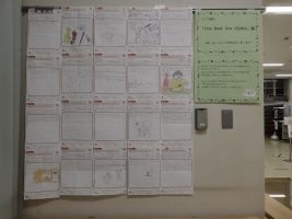 壁面に展示した投票用紙の様子