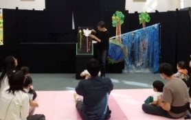 大型絵本『ぴょーん』をたのしむ