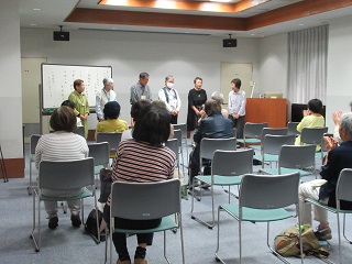 おとなのためのおはなし会写真2
