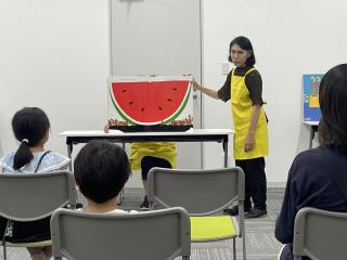 大阪市立港図書館どようびのおはなし会写真