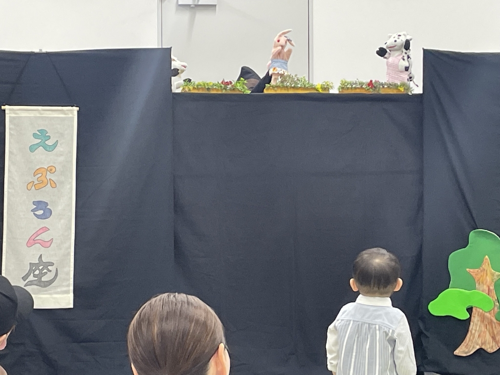 大阪市立港図書館「幼児向けおたのしみ会」の様子写真