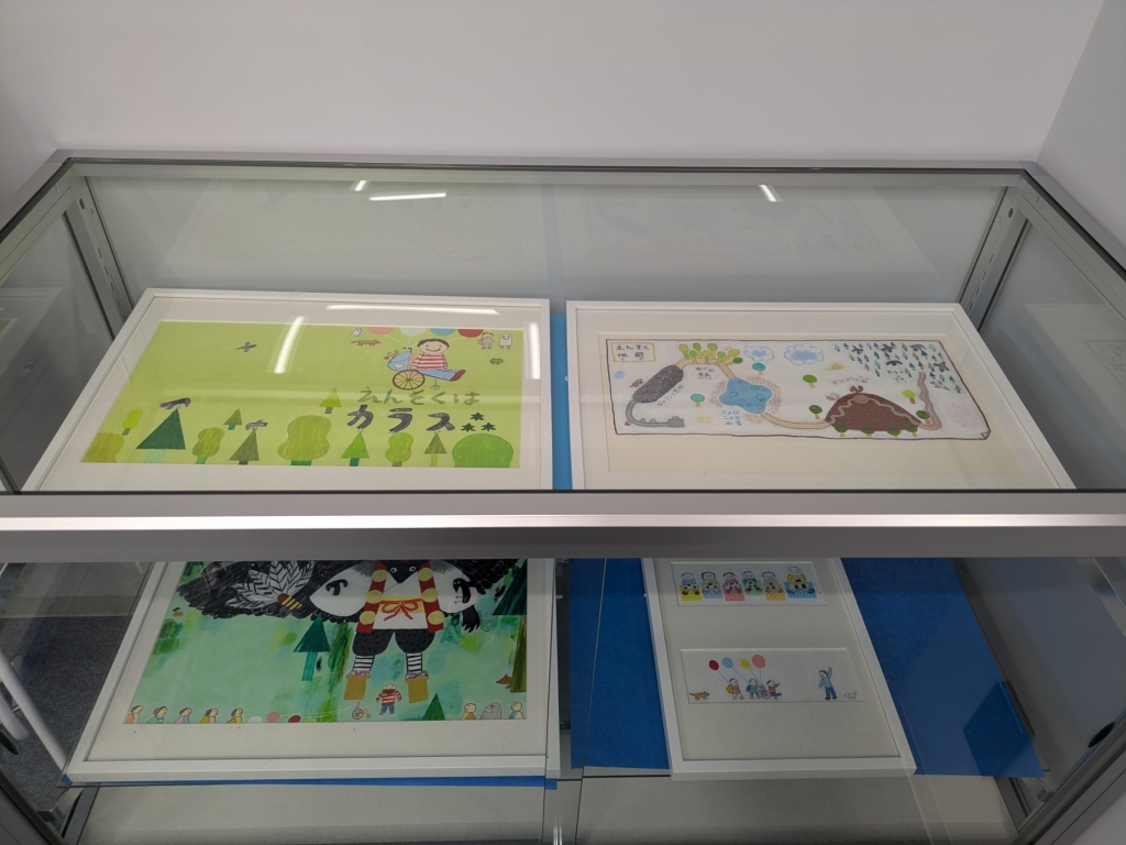 大阪市立港図書館　図書展示写真