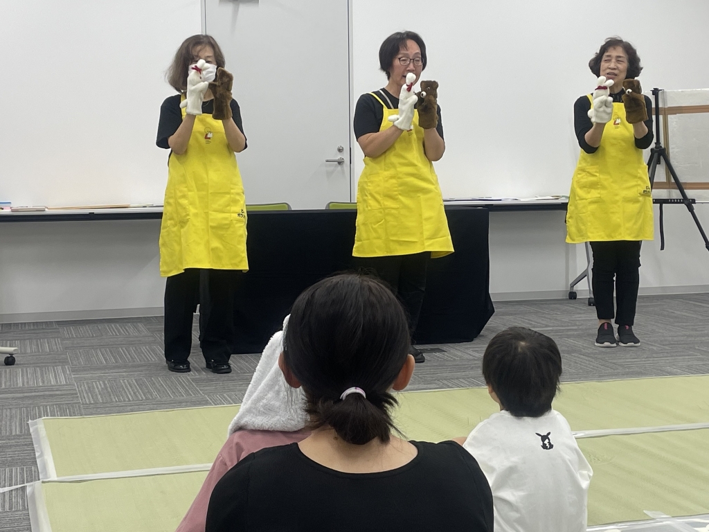 大阪市立港図書館「秋のこども会」の様子写真
