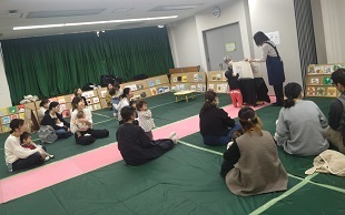 絵本の会よみきかせ写真