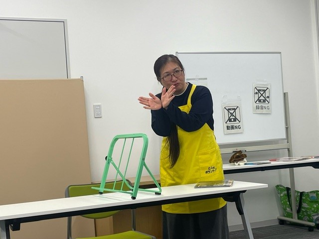 大阪市立港図書館「どようびのおはなし会」様子写真