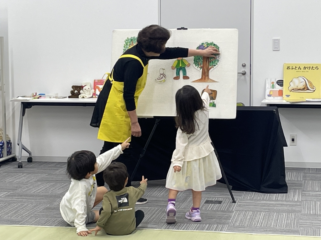 大阪市立港図書館「秋のこども会」の様子写真