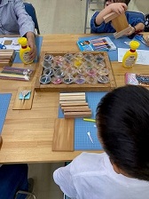どの色使おうか思案中