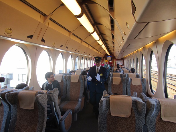 南海電鉄車掌写真
