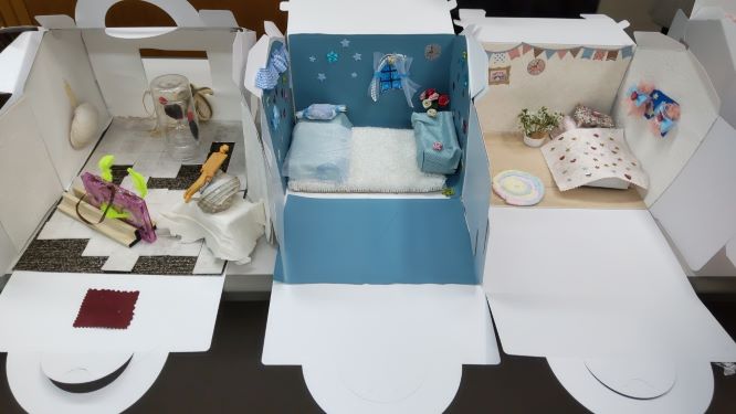 完成したケーキ箱のお部屋
