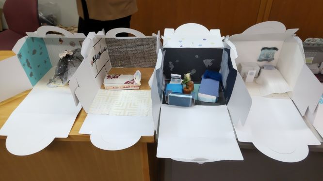 完成したケーキ箱のお部屋