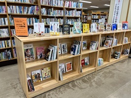 〇〇の教科書　図書展示風景1