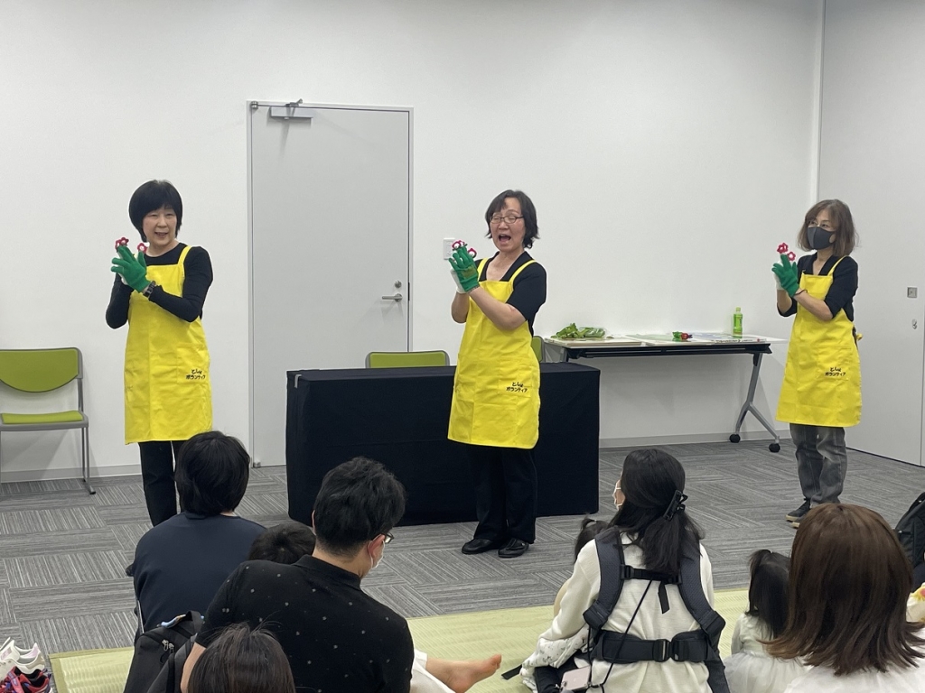 大阪市立港図書館「絵本の会みなとおたのしみ会特別版」会場写真