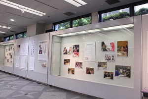 学びをとおしてつながる展示風景1