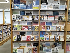 市岡高校おすすめ図書展