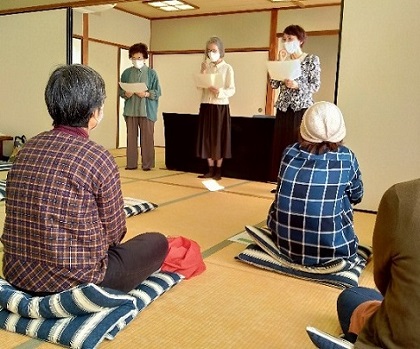「おとなの朗読会」の様子