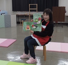 おはなし会写真（英語）