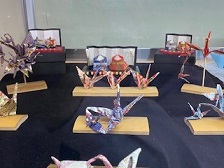 千代紙作品　おひな様と鶴