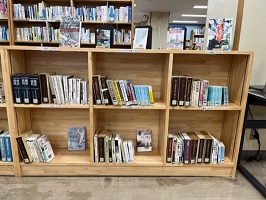 旧日本軍失敗の本質をさぐる　図書展示風景2