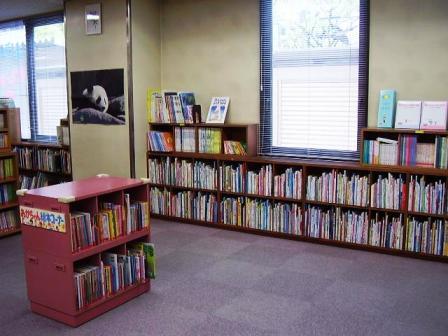 大正図書館館内