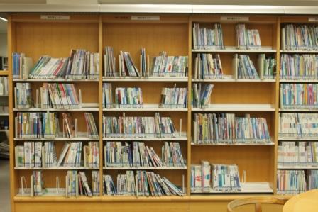 教科書センター書架