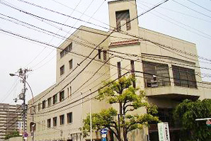 西成図書館外観